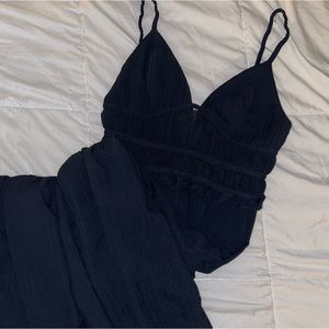 EN SAISON,  NAVY BLUE MAXI DRESS, VERY FLATTERING, SIZE MEDIUM